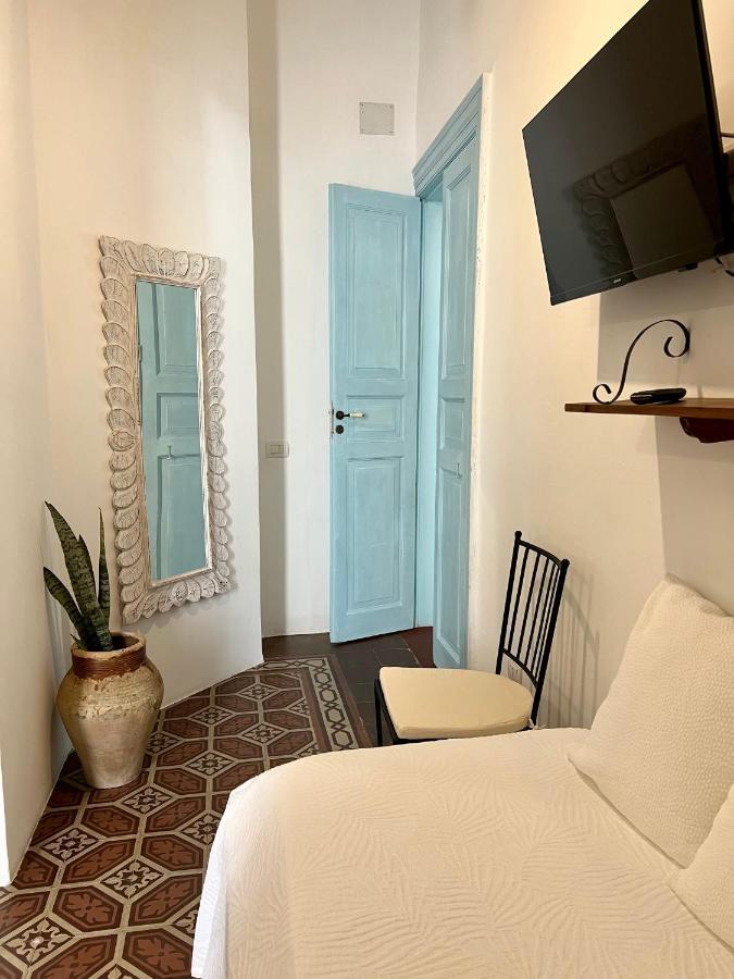Bed and Breakfast Antica Dimora Santa Marina Salina Zewnętrze zdjęcie