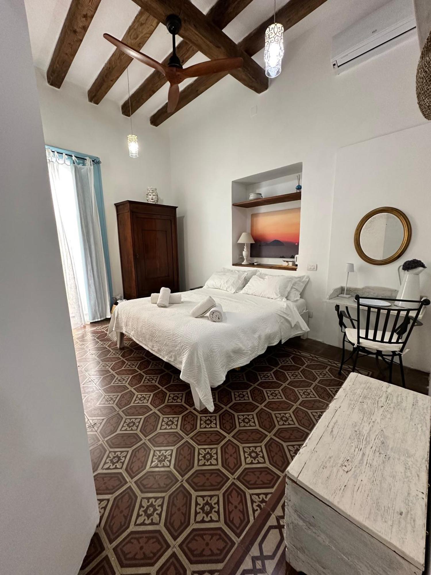Bed and Breakfast Antica Dimora Santa Marina Salina Zewnętrze zdjęcie